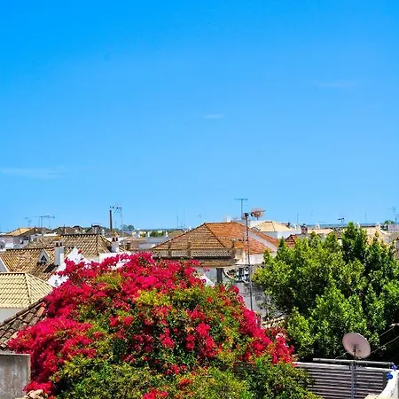 Lovelystay - Casa Salto - Charming Townhouse With Large Terrace