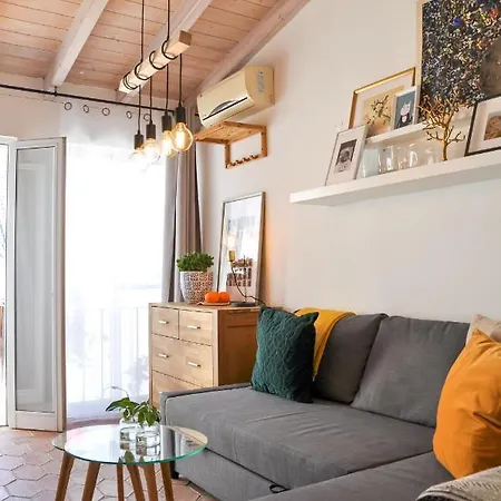 بيت للعطل Lovelystay - Casa Salto - Charming Townhouse With Large Terrace تافيرا