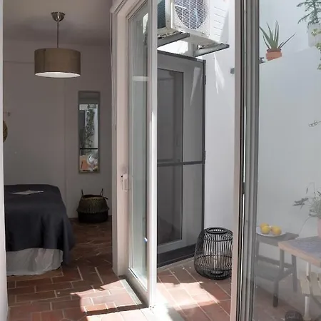 Lovelystay - Casa Salto - Charming Townhouse With Large Terrace